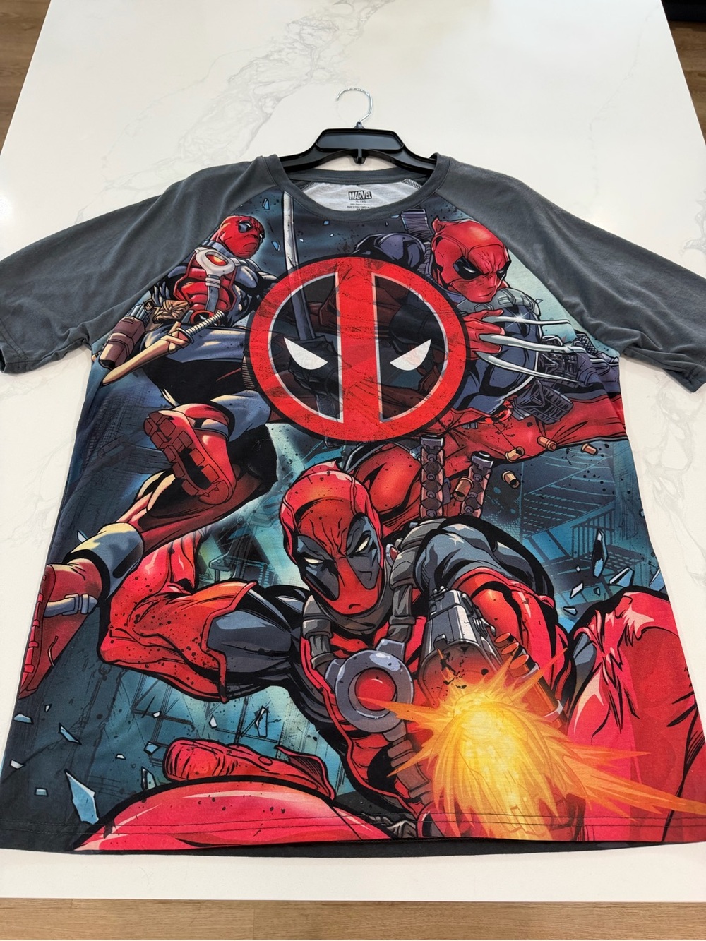 New Marvel Deadpool Graphic Raglan Tee - Red & Gray XL